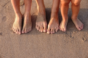 Summer Foot Habits to Avoid